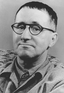 Bertolt Brecht. Credit: Bundesarchiv, Bild 183-W0409-300 / Kolbe, Jörg / CC-BY-SA